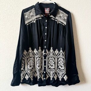 Johnny Was Black Embroidered 100% Silk Western Boho Rodeo Cowgirl Button Up M